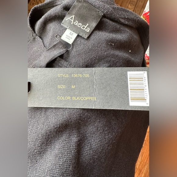 NWT!☃️AAEDA!❄️Sweater “Dolman Sleeves”/blk/copper/chain link design/size-M - Picture 8 of 9